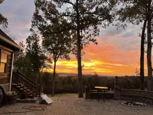 Image of Charming Cozy Cabin Studio Close to Nashville with Great Tennessee Views