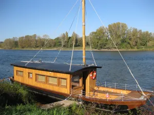 Image of Gîte écologique bateau sur la Loire la Toue Reine
