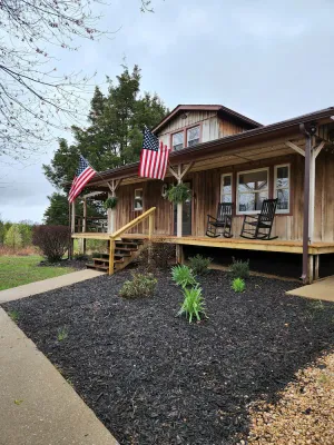 Image of Relaxing retreat within miles from various activities