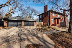 Image of 2 Bed 1 Bath Property in College Hill with Garage