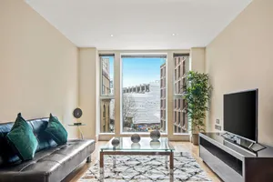 Image of Great Suffolk Street Apartment Waterloo