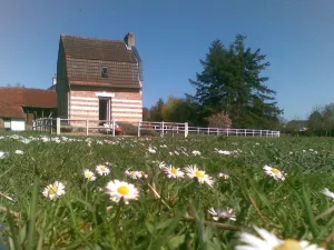 Image of Country cottage with WOOD FIRE, view of large garden and bicycles