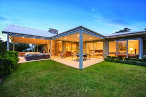 Image of Large Holiday Home with Games Room and Fireplace