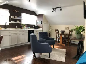 Image of Private updated studio in ideal location