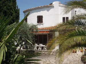 Image of Holiday flat of the size of 45 m² on a large estate with pool close to Arles