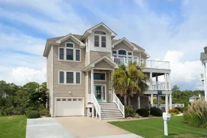 Image of Peninsula 01: Private Saltwater Pool, Spa, Canal front w\/ 10 feet of dock space