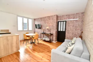 Image of Renovated, cosy, right in the center of Royan. Market, beaches