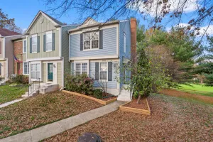 Image of Luxurious home with golf course view, deck, grill, Peloton! King size bed.