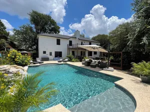 Image of Large Family Private Home - HOT TUB, Pool, Pool Table, game room, dog friendly!