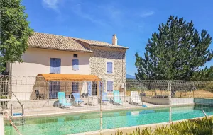 Image of Lovely Home In Malaucène With Kitchen