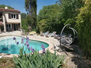 Image of Studio in a green cocoon by the pool
