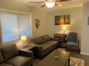 Image of 2 BEDROOM PRIVATE HOUSE\/COTTAGE : PRIVATE VACATION HOMES