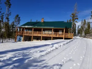 Image of Wind River Country\/Yellowstone retreat at Spruce Lodge