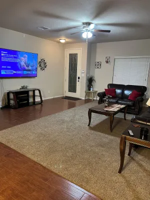 Image of Beauty Charming Transmountain Home w-King Bed By beautiful trails!