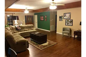 Image of Clean , Very roomy , walk to park