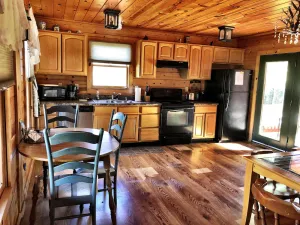 Image of Cabin with a pool, hot tub and wi-fi located close to Natural Bridge State Park