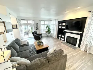 Image of Large family home 1 mile off the expressway.