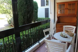 Image of Appartement T2 avec terrasse et parking à 400 m du Port - 4RS207