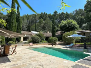 Image of Sainte Victoire: 325 M² property with pool house set in 5 ha of woodland