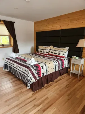 Image of Cherry Lodge King Room