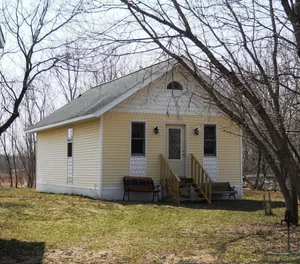 Image of Romantic Bed And Breakfast Cottage.