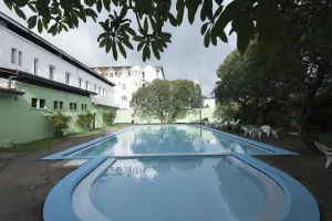 Image of Queen's Hotel
