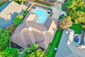 Image of Luxury House with Heated Pool and Spa, 4 Bedrooms, 2.5 Bathrooms
