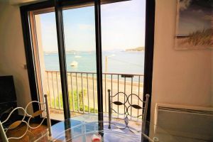 Image of Large studio with sea view! A stone's throw from Les Sablettes beach