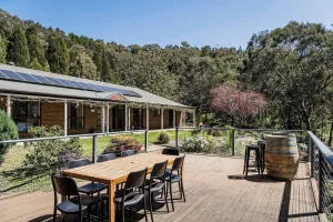Image of 'Omaroo' Homestead Escape amongst Rolling Hills