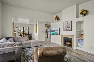 Image of One Level Newly Remodeled Home Mins Downtown