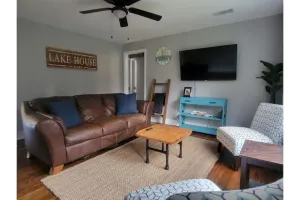 Image of The Lake House on Mary