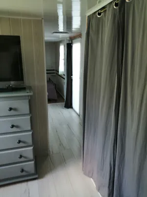 Image of 2-BEDROOM CHALET IN SUNNY PROVENCE