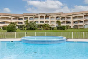 Image of Résidence moderne avec piscine