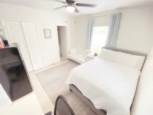 Image of Holistic Gem w\/Fast WiFi & Free Parking