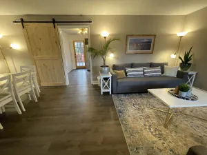 Image of Spectacular Choice: Sleeps 6, Your Dog Welcome Too