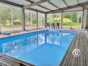 Image of \"Treehouse Retreat with Pool, Farm Animals & Fishing in Saint-Thomas-de-Courceriers\"