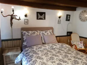 Image of The little romantic