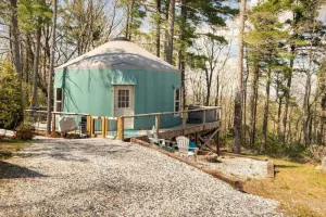 Image of Enjoy the stars while in the hot tub @ \"Starlight Yurt\"