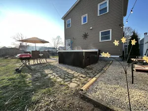 Image of Charming centrally located cottage near Cedar Point and down