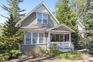 Image of Luxury 5 Star Cottage with Pool; summer filling up fast - walk to beach\/downtown