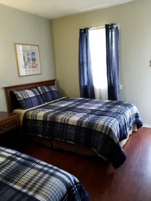 Image of 20 minutes to Niagara Falls, 20 mins to Buffalo