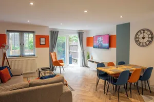 Image of Stylish, City Centre 3-bed House With Parking