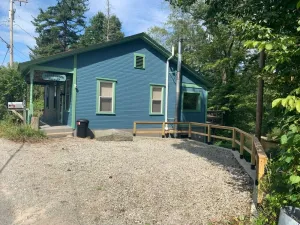 Image of Cozy Cottage overlooking beautiful Loyalhanna Creek in Historic Ligonier!