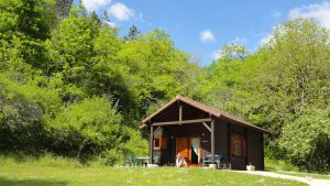 Image of Cottage wooden chalet near Vézelay in the countryside