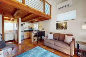 Image of Cool, eco-friendly cottage w\/ a full kitchen near Sequoia Park & Zoo