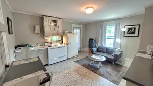 Image of Vintage One Bedroom with Living\/Kitchen