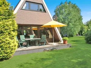 Image of Tent roof house for the whole family - tent roof house with TV in the bedroom - close to the beach and quiet