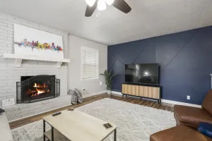 Image of Charming 3bed\/2 bath near Gathering Place, Riverparks and Downtown