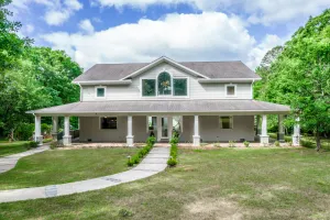 Image of Lakefront\/8 Acres\/Views\/Families\/Pool Table\/Fire Pit\/Kayaks\/SUP\/Quiet\/HotTub