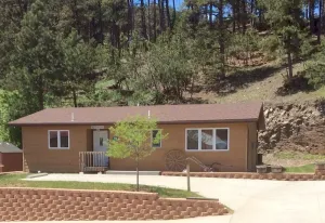 Image of Black Hills Cabin - Rocky Cliff